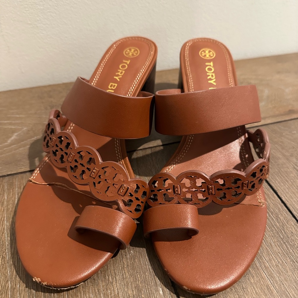 Tory Burch Tiny Miller Toe Ring Block Heeled Sandals Burnt Cuoio Size 8 - Picture 3 of 7